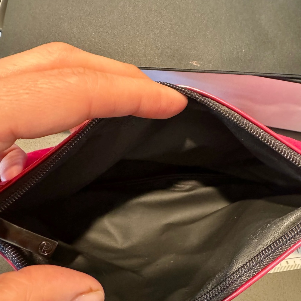 CHANEL Velvet Wristlet in Red and Pink - Picture 6 of 10